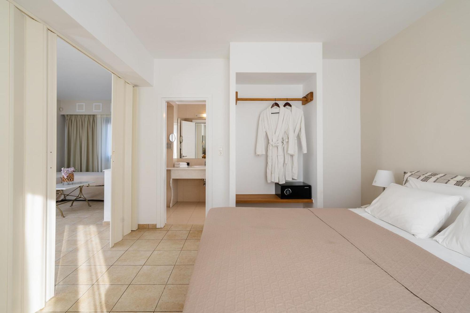 איוס פרוקופיוס Mitos Suites מראה חיצוני תמונה
