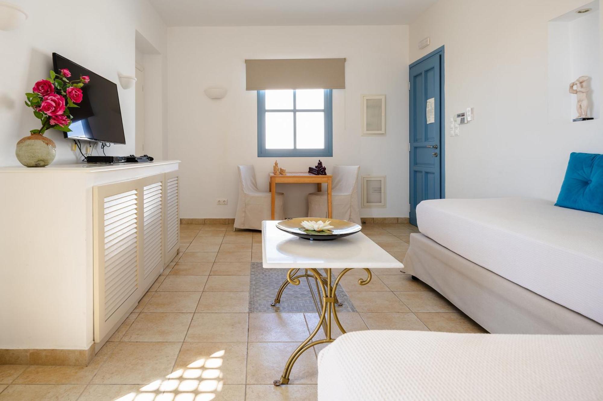 איוס פרוקופיוס Mitos Suites מראה חיצוני תמונה